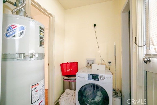 Detail Gallery Image 11 of 23 For 2010 N Los Robles Ave, Pasadena,  CA 91104 - – Beds | – Baths