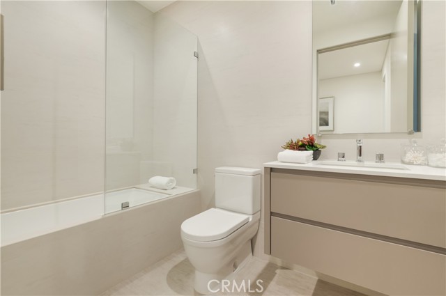 627 N Vista Street, Los Angeles CA: https://media.crmls.org/medias/d916e62c-45d2-47f0-9271-03ebffe03f67.jpg