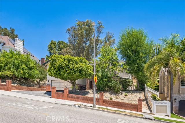 Detail Gallery Image 6 of 15 For 11922 Louise Ave, Granada Hills,  CA 91344 - 4 Beds | 3 Baths