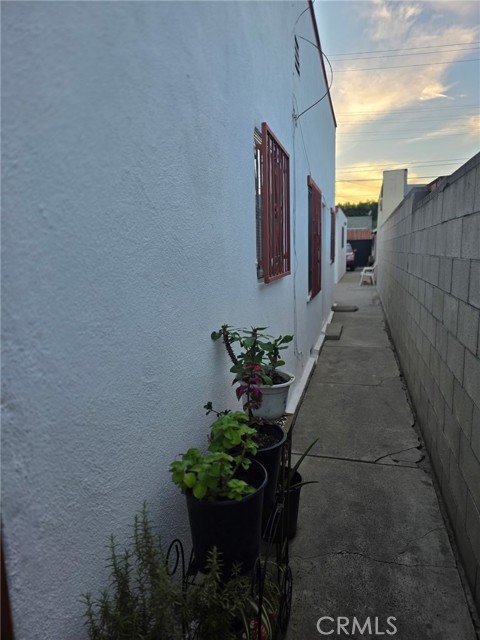 Detail Gallery Image 5 of 19 For 6605 West, Inglewood,  CA 90302 - – Beds | – Baths