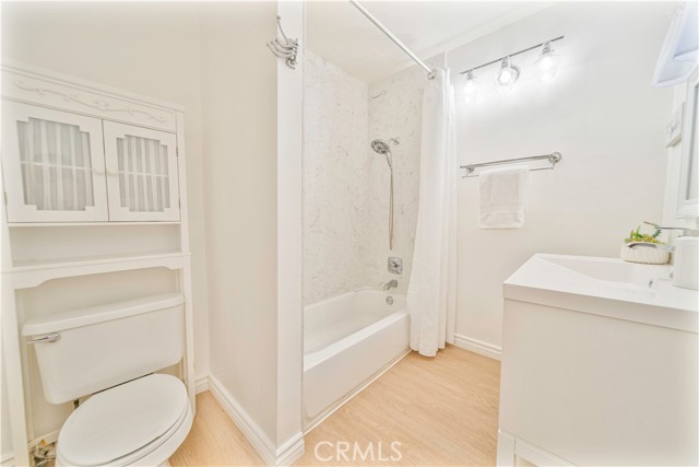 5650 Lemon, Long Beach CA: https://media.crmls.org/medias/d91843e3-8db6-45c6-8ade-a1a7fa46f8ef.jpg