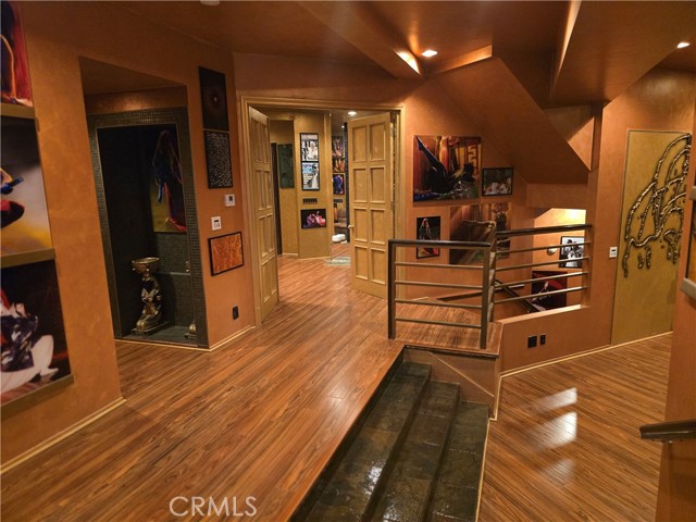 Detail Gallery Image 31 of 53 For 2189 B Sunset Plaza Dr, Los Angeles,  CA 90069 - 5 Beds | 6 Baths