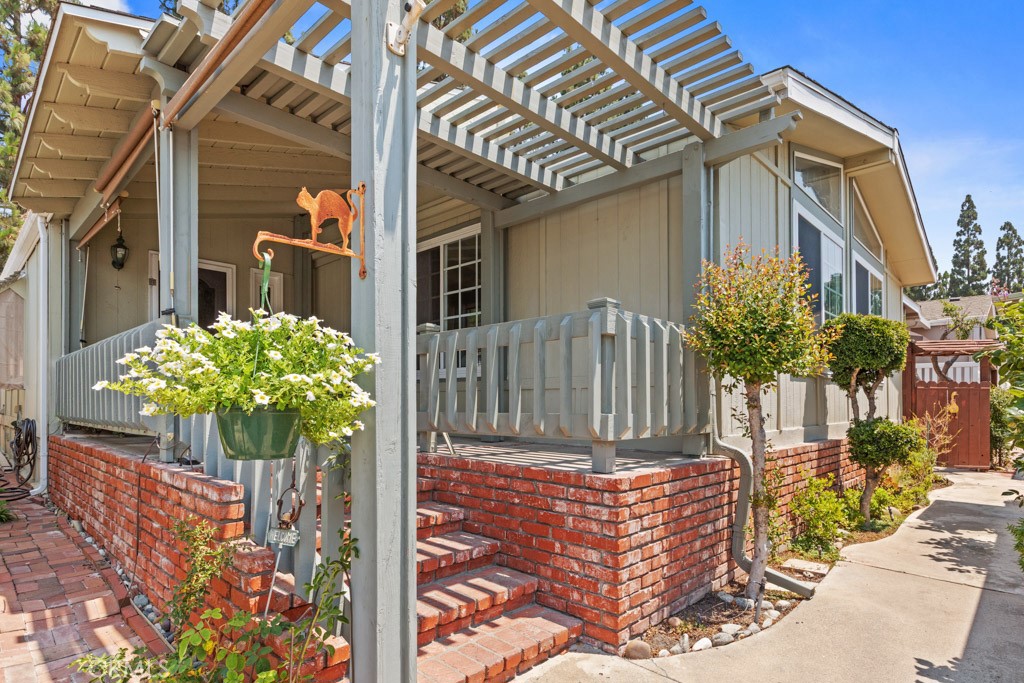 5200 Irvine Blvd Spc 218