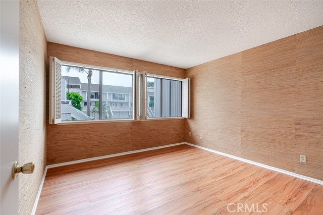 Detail Gallery Image 16 of 28 For 12 Barlovento Ct, Newport Beach,  CA 92663 - 2 Beds | 2 Baths