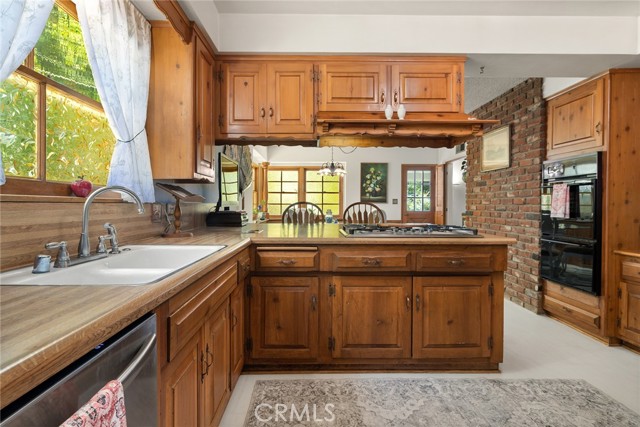 23856 Aetna Street, Woodland Hills CA: https://media.crmls.org/medias/d91ac02e-ca52-4644-8c61-6ee5f864acc3.jpg