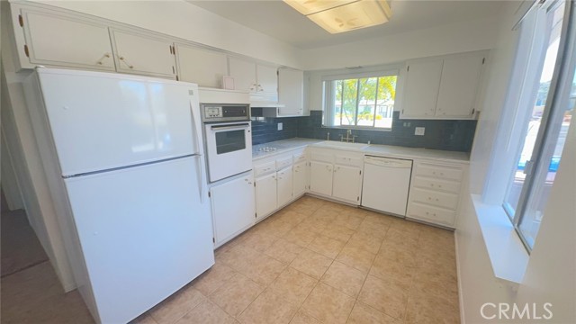26415 Cherry Hills Boulevard, Menifee CA: https://media.crmls.org/medias/d91b94c0-d9b9-4656-bde8-da8c7af283a7.jpg
