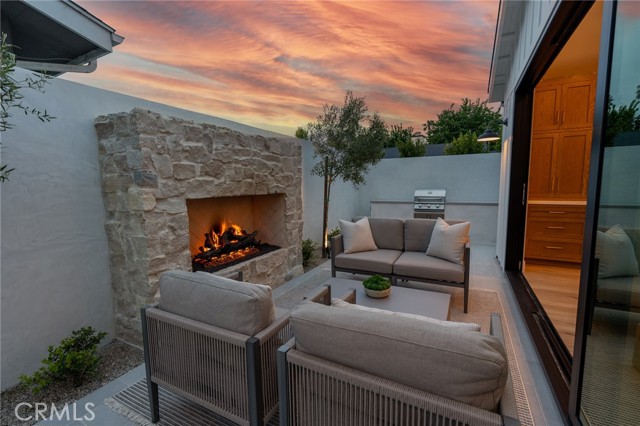 Detail Gallery Image 15 of 16 For 1589 Santa Ana #B,  Costa Mesa,  CA 92627 - 2 Beds | 2 Baths