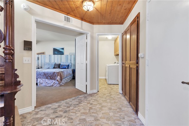 Detail Gallery Image 8 of 41 For 39802 Lakeview Dr #25,  Big Bear Lake,  CA 92315 - 2 Beds | 2 Baths