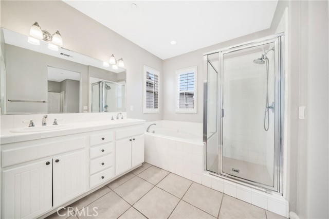 Detail Gallery Image 9 of 16 For 5282 Acorn Dr, Huntington Beach,  CA 92649 - 4 Beds | 2/1 Baths