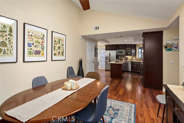 Detail Gallery Image 4 of 29 For 25 Birdsong, Irvine,  CA 92604 - 4 Beds | 3 Baths