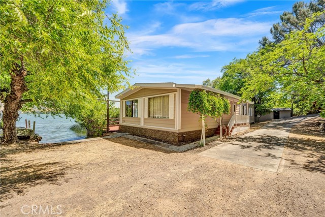 11990 North Drive, Clearlake CA: https://media.crmls.org/medias/d91ca1cd-d4e8-43e4-b09e-f231887363e3.jpg
