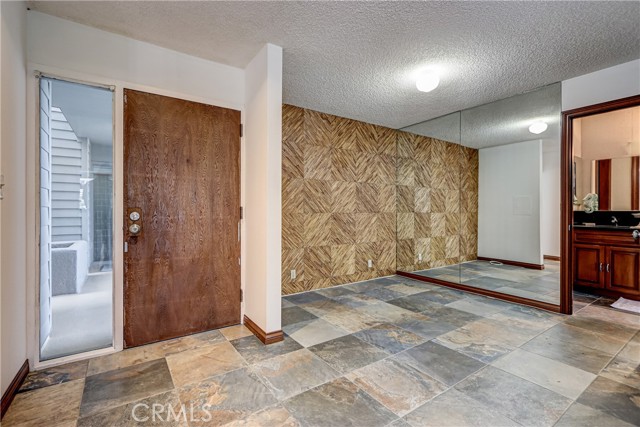 250 The Village #102, Redondo Beach, California 90277, 1 Bedroom Bedrooms, ,1 BathroomBathrooms,Residential,For Sale,The Village #102,SB25234286