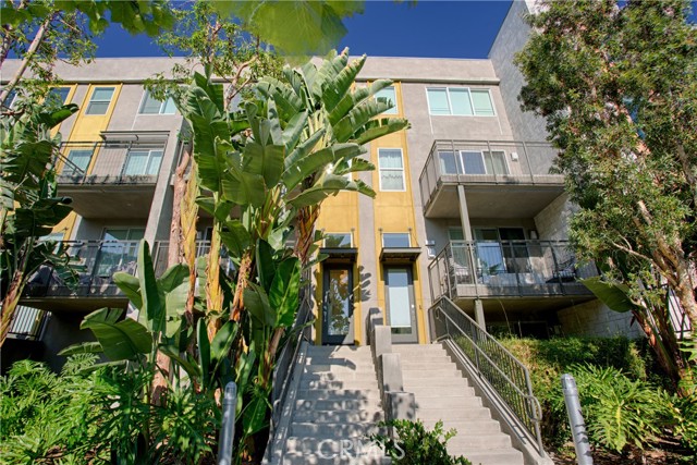 53 Gramercy, Irvine CA: https://media.crmls.org/medias/d91d38be-2d13-4b40-b9c6-770e002b7429.jpg