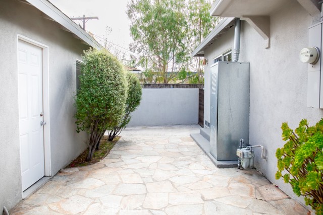 Detail Gallery Image 20 of 25 For 10722 Braddock Dr, Culver City,  CA 90230 - 3 Beds | 2 Baths