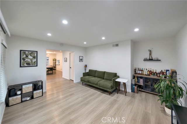 Detail Gallery Image 24 of 57 For 21733 Vintage, Chatsworth,  CA 91311 - 3 Beds | 2/1 Baths