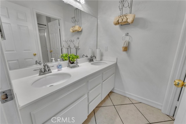 1335 Exeter Court, San Jacinto CA: https://media.crmls.org/medias/d91fce11-2b8a-481f-b8a8-553440ca6fec.jpg