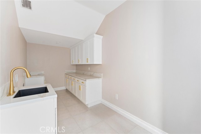 17190 Small Canyon Lane, Riverside CA: https://media.crmls.org/medias/d91ffa79-aabf-4178-8562-5b0715d16a98.jpg