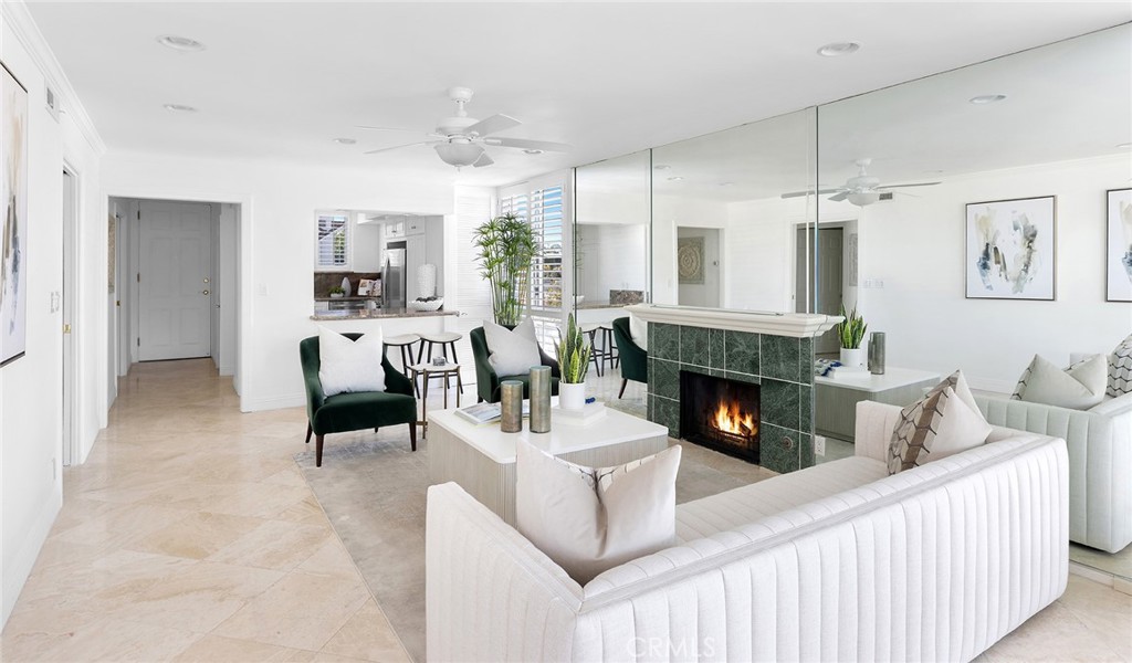 757 Avocado Avenue 205, Corona del Mar, CA 92625