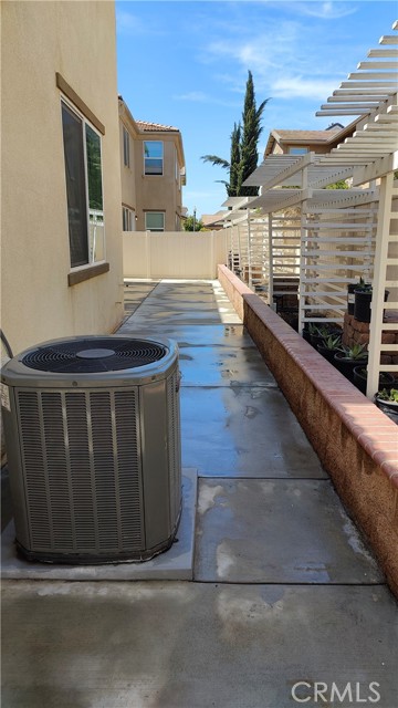 6956 Dublin Drive, Chino CA: https://media.crmls.org/medias/d921574f-2052-489f-8ede-c0946819bb19.jpg