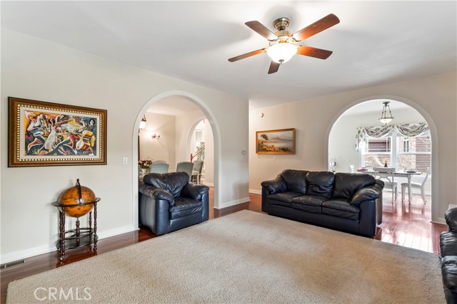 Detail Gallery Image 26 of 70 For 27601 Cedarwood Drive, Lake Arrowhead,  CA 92352 - 4 Beds | 3 Baths