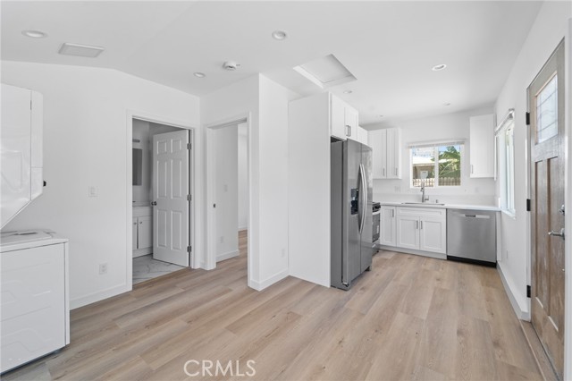18656 Runnymede Street, Reseda CA: https://media.crmls.org/medias/d921c4ea-ef14-40b7-8d44-aa30c4b665e0.jpg