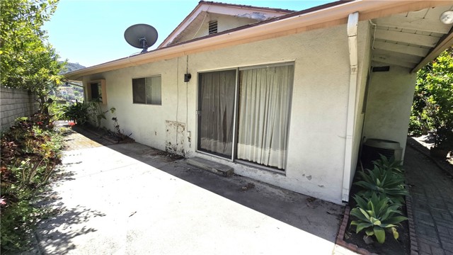 Detail Gallery Image 16 of 17 For 2463 Las Positas Rd, Glendale,  CA 91208 - 3 Beds | 2 Baths