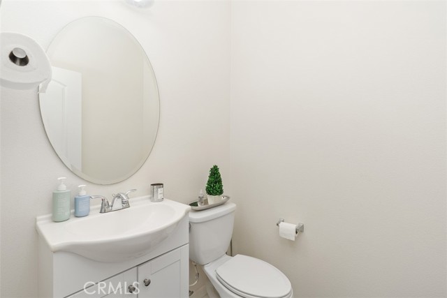 Detail Gallery Image 15 of 35 For 31732 via Santa Elena, Winchester,  CA 92596 - 5 Beds | 4/1 Baths