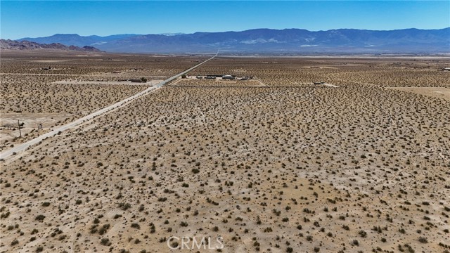 Detail Gallery Image 8 of 11 For 727 Harrod, Lucerne Valley,  CA 92356 - – Beds | – Baths