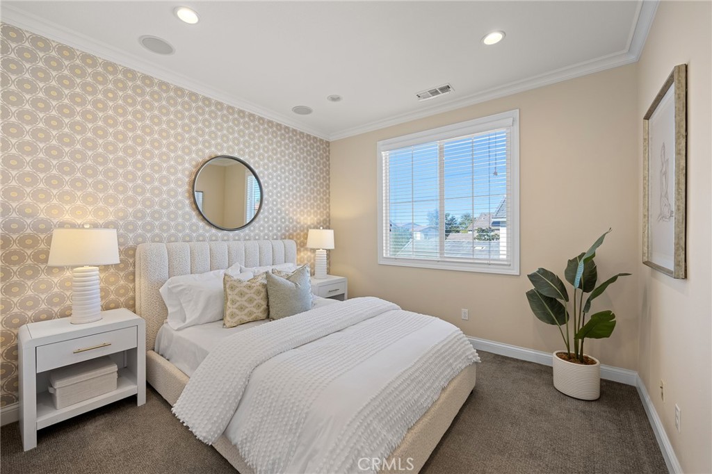 MLS #OC25274219 image #24