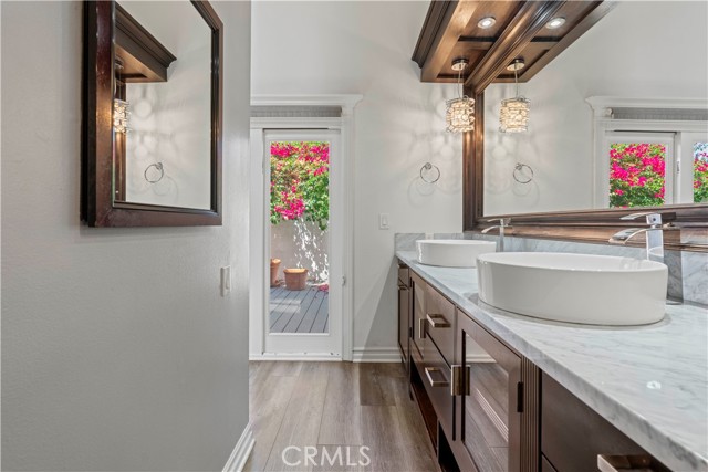 4359 Park Corona, Calabasas CA: https://media.crmls.org/medias/d923a454-816e-449c-903c-0187e3627a20.jpg