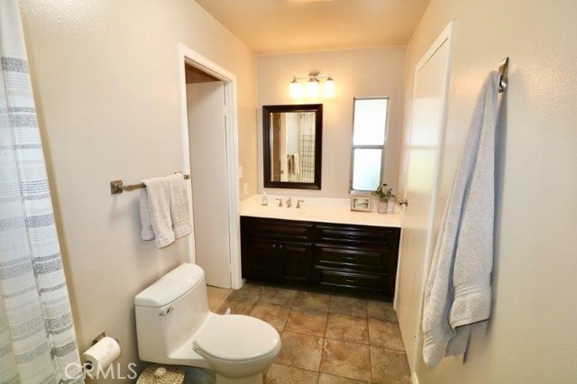 635 Shadow Lake Avenue, Brea CA: https://media.crmls.org/medias/d92457d3-5dfb-47a7-99f0-a490d62f2fa7.jpg
