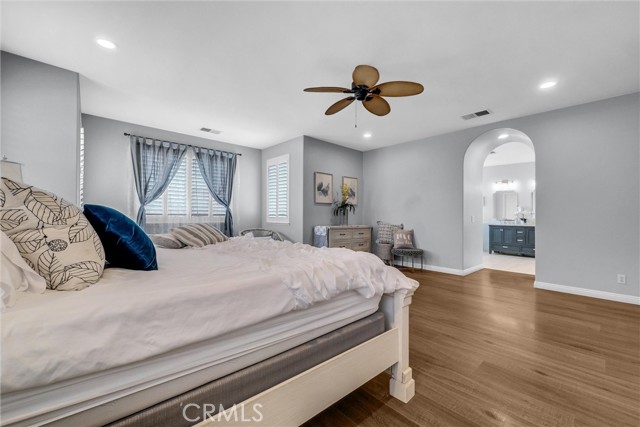 6895 Guinevere Court, Eastvale CA: https://media.crmls.org/medias/d92459a2-7b7c-4409-9f48-1781eddf3ce5.jpg