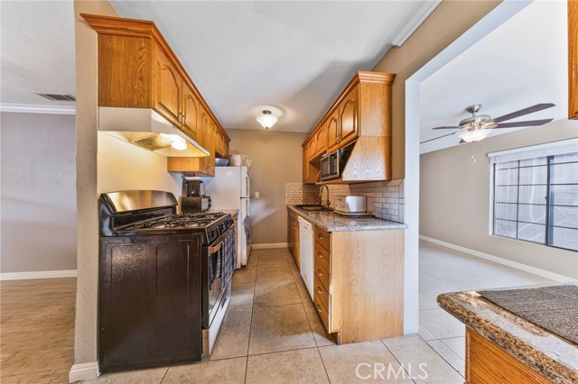 Detail Gallery Image 43 of 65 For 144 Grace Ave, La Habra,  CA 90631 - 6 Beds | 4 Baths