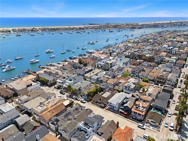6111 Seashore Drive, Newport Beach CA: https://media.crmls.org/medias/d924d79c-4e36-44b2-8e86-5c32a270cf61.jpg