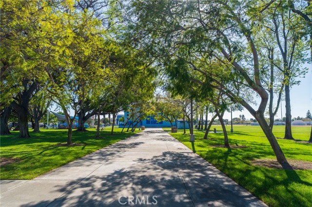 Detail Gallery Image 13 of 22 For 4202 West Fay Cir, Santa Ana,  CA 92703 - 4 Beds | 2 Baths