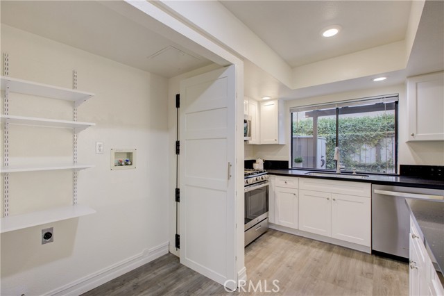 Detail Gallery Image 25 of 53 For 1707 S Heritage Cir, Anaheim,  CA 92804 - 2 Beds | 1/1 Baths