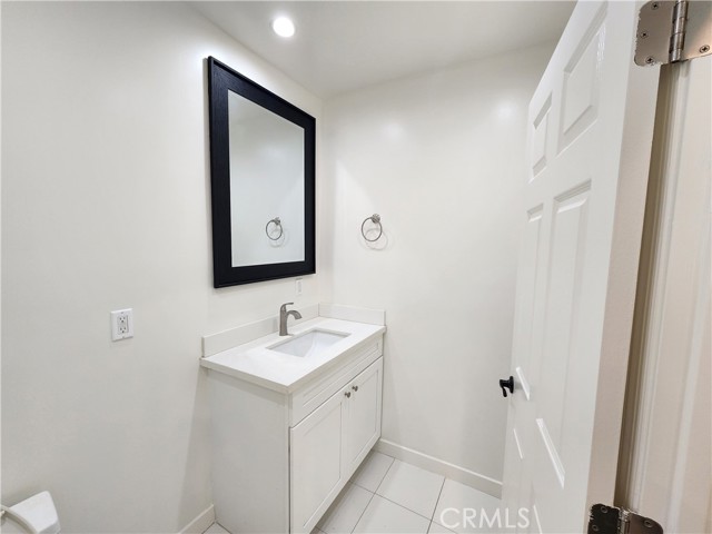 Detail Gallery Image 12 of 43 For 9462 Givens, Northridge,  CA 91325 - 4 Beds | 5 Baths