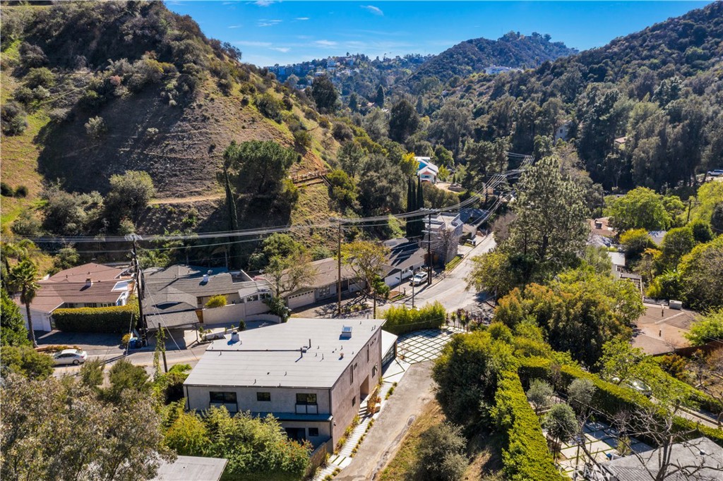 4. 2743 Laurel Canyon Boulevard Los Angeles, CA 90046