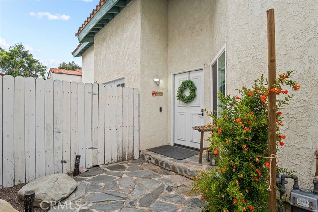 Detail Gallery Image 35 of 37 For 2531 Radford Ct, Simi Valley,  CA 93063 - 4 Beds | 2/1 Baths