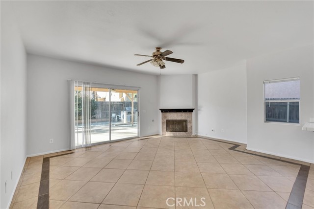 Detail Gallery Image 11 of 55 For 3901 Vicksburg Ct, Hemet,  CA 92545 - 5 Beds | 3 Baths