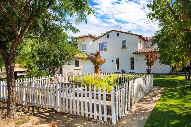 42179 Calle Paramo, Murrieta CA: https://media.crmls.org/medias/d9298b1e-3ddc-44d0-9d24-4176808461a2.jpg