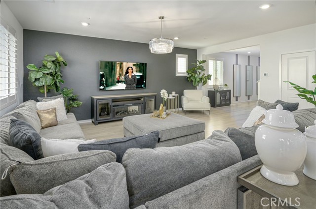 Detail Gallery Image 5 of 43 For 2242 Yuzu St, Corona,  CA 92883 - 4 Beds | 3 Baths