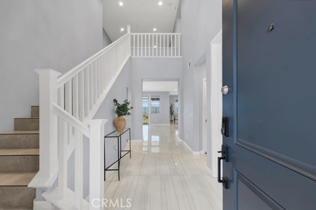 Detail Gallery Image 16 of 60 For 18348 Cachet, Canyon Country,  CA 91350 - 5 Beds | 5 Baths