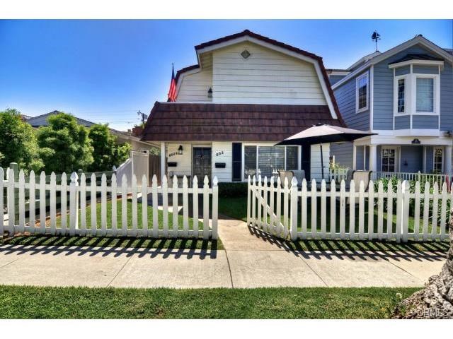 Detail Gallery Image 2 of 37 For 602 .5 Marguerite Ave #BACK,  Corona Del Mar,  CA 92625 - 3 Beds | 2/1 Baths