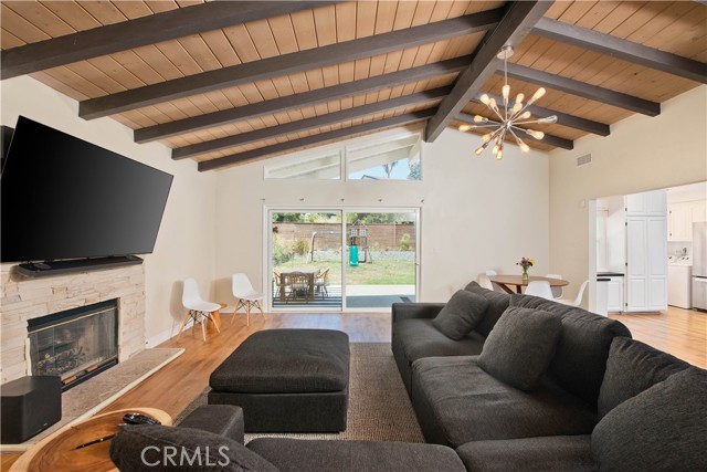 Detail Gallery Image 6 of 30 For 16915 Armstead St, Granada Hills,  CA 91344 - 3 Beds | 2 Baths