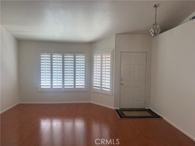 Detail Gallery Image 6 of 28 For 416 S Tamarisk Ave, Rialto,  CA 92376 - 4 Beds | 2 Baths