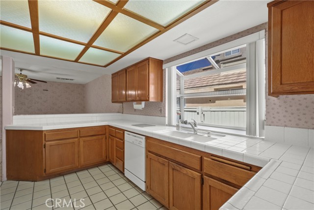 Detail Gallery Image 13 of 45 For 37394 Cole Creek Ct, Murrieta,  CA 92562 - 3 Beds | 2/1 Baths