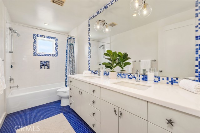 Image 17 of 25 For 2710 Pine Ave.