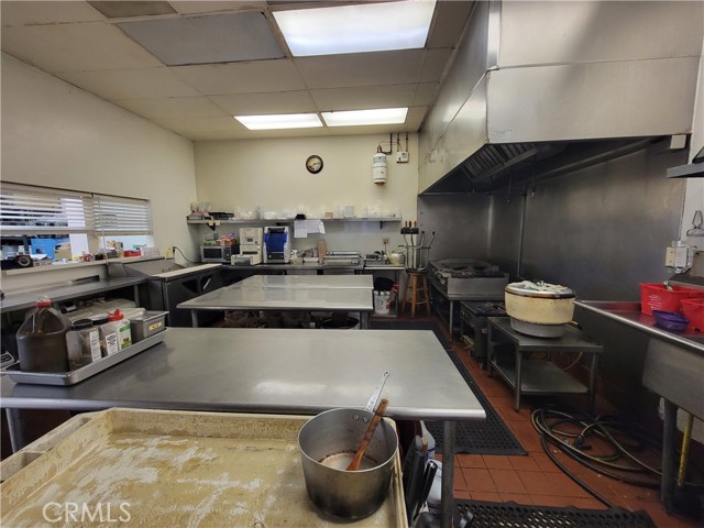 16320 S Western Avenue, Gardena CA: https://media.crmls.org/medias/d92e562f-9546-4b60-bd69-29f4a8a0c958.jpg