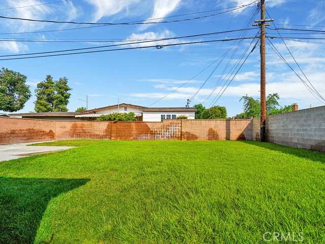 834 S Oakhaven Drive, Anaheim CA: https://media.crmls.org/medias/d92e5ccb-08fb-4ec3-8146-0ec7df2ae37f.jpg